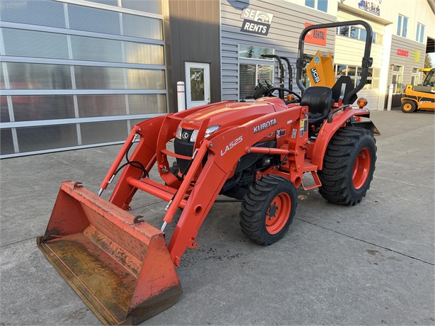 Rent the KUBOTA L3301HST TRACTOR. UNIT WEIGHT 2,650LBS | SE Rents